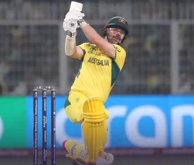 Mitchell Starc's all round brilliance aids Aussies reach the final 