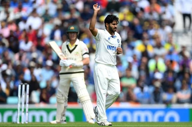 Watch: Shardul Thakur bowls a clever ball to dismiss David Warner