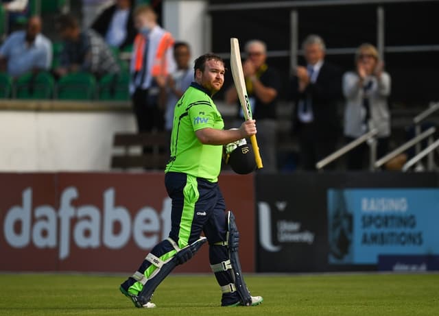 Stirling century puts Ireland on the lead