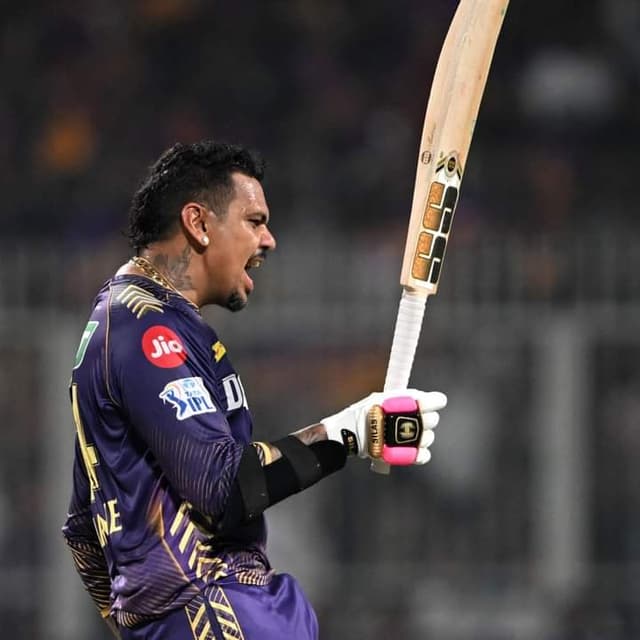 Sunil Narine touches Watson and Rohit in a rare feat in IPL