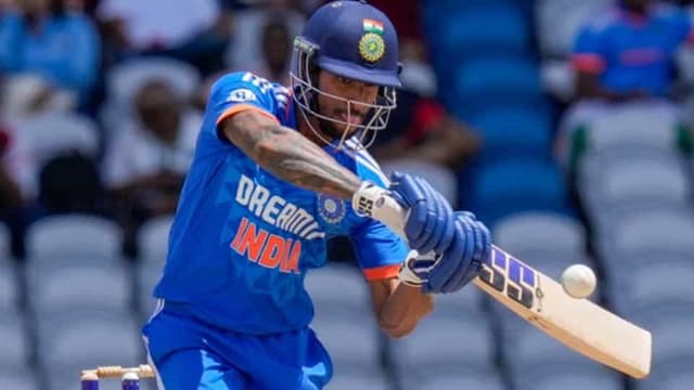 Tilak Varma signs for Hampshire