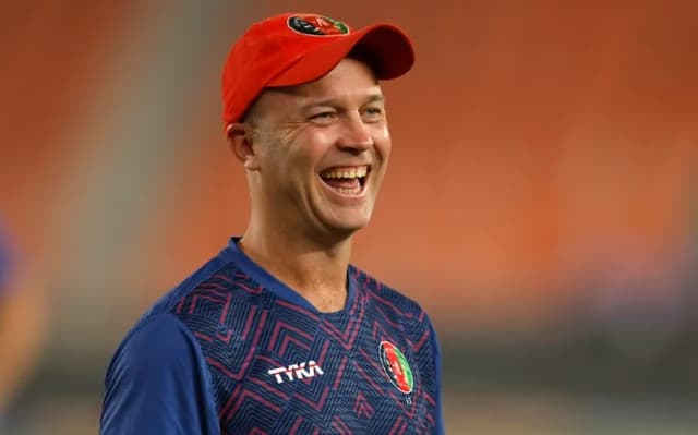 Jonathan Trott to continue as Afghanistan head coach 