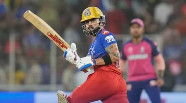 Virat Kohli becomes the first to reach 8,000 runs in IPL