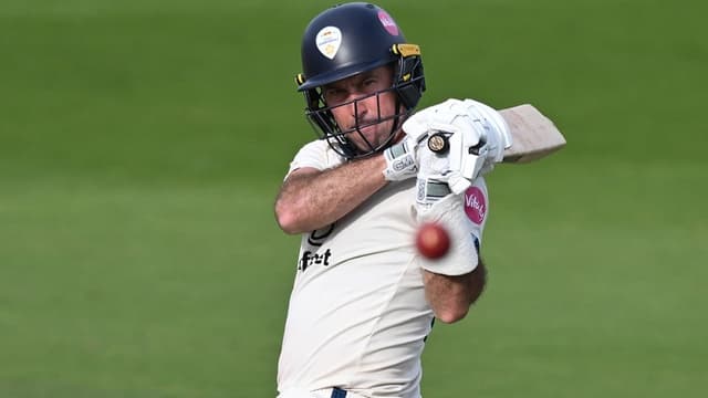 Wayne Madsen Reappointed as Derbyshire's Captain