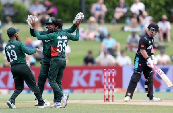 Mahedi showed his class in all three matches: Santner
