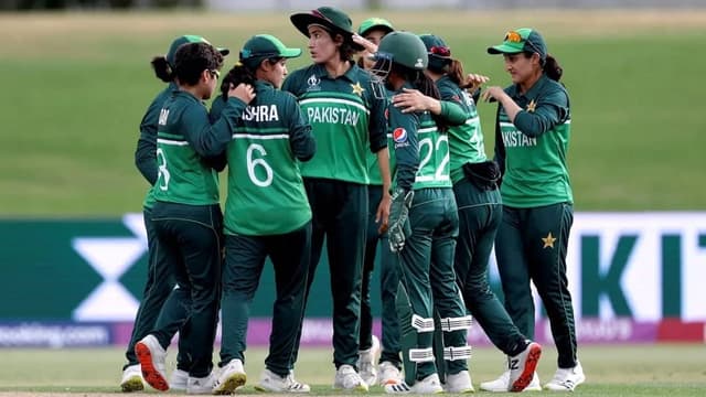 PCB announces first domestic contracts for women cricketers