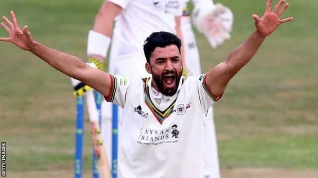 Zafar Gohar signs new contract with Gloucestershire
