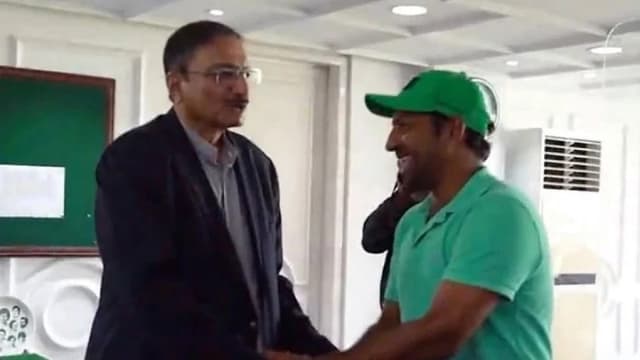 PCB Chairman Zaka Ashraf meets Sarfaraz Ahmed to discuss Pakistan cricket’s future
