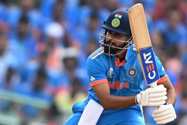 Shreyas Iyer Can't Stand for 10 Minutes: Oxygen at 50, Out of IND vs SA ODI Series?