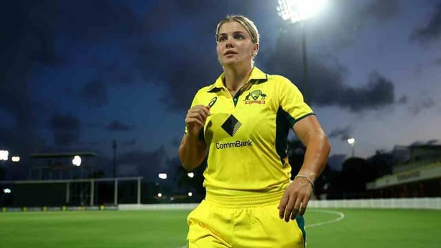 UP Warriorz Sign Georgia Voll as Replacement for Athapaththu in WPL 2025